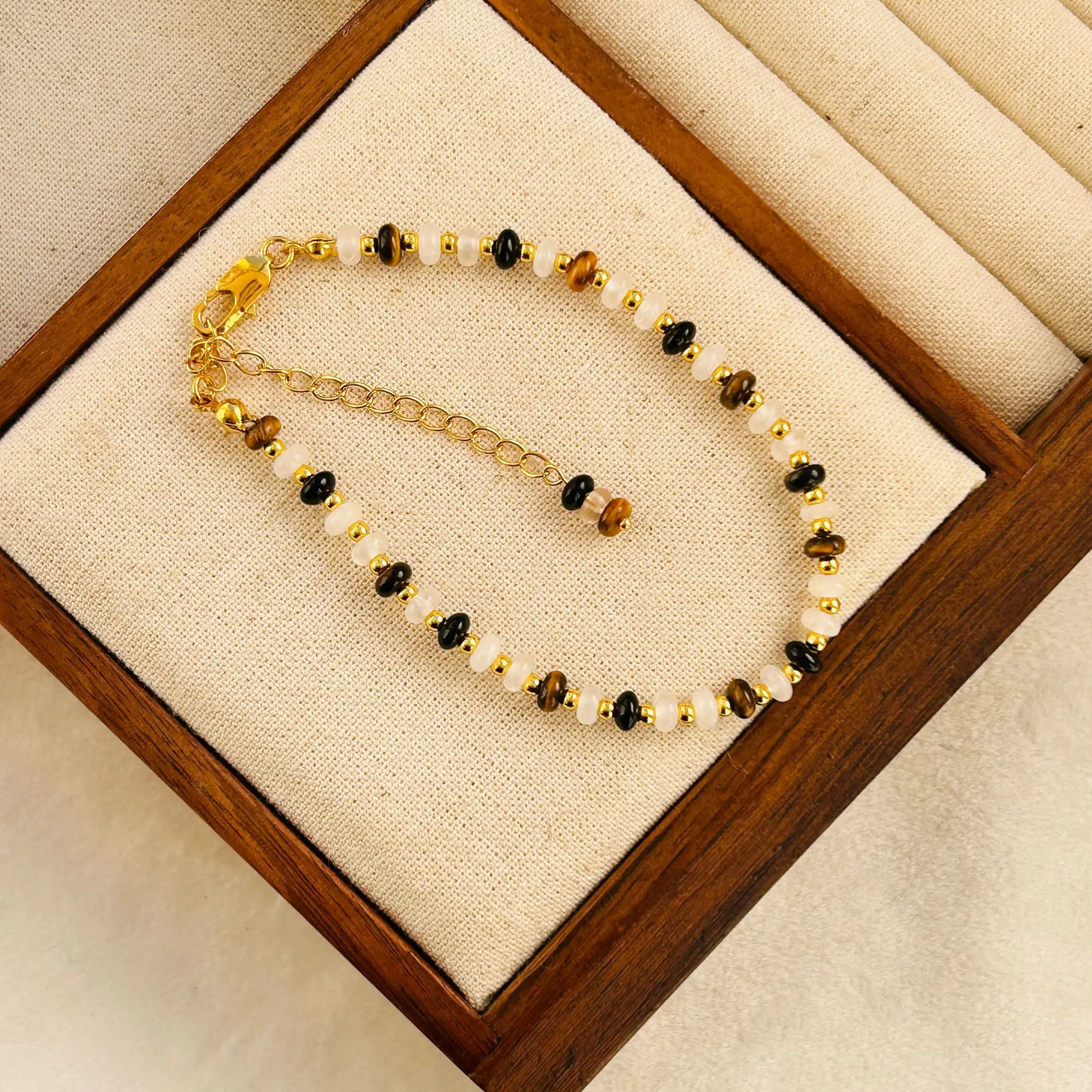 Tiger's Eye Necklace Women Gold Tiger Eye Stone Mother Shell Beaded - Image 2