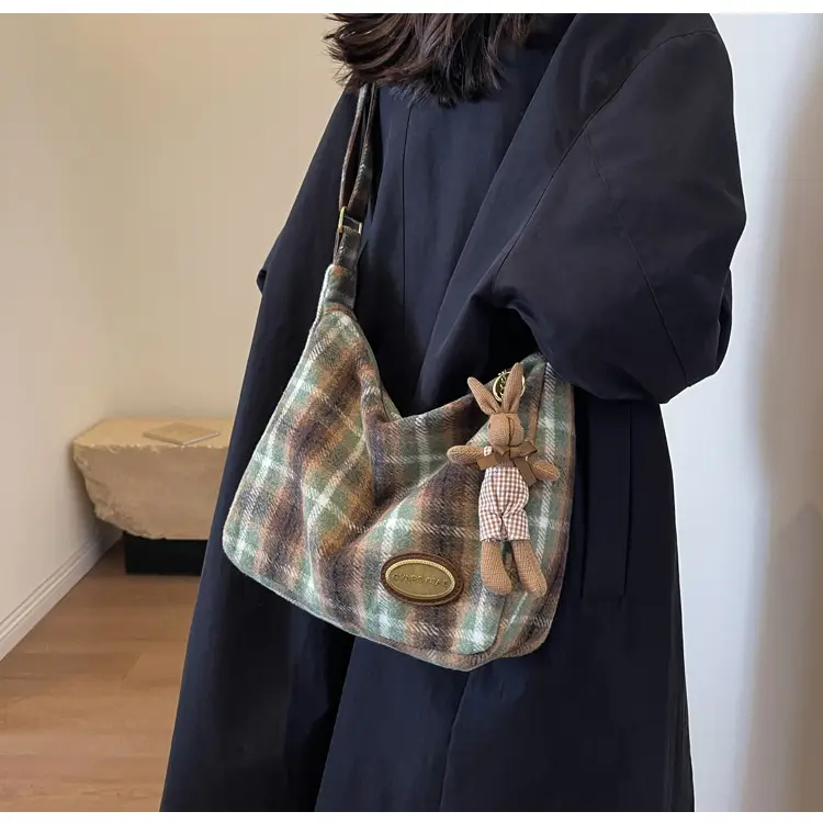 Women's Woolen Shoulder Bag 2023 New Style — feature 17