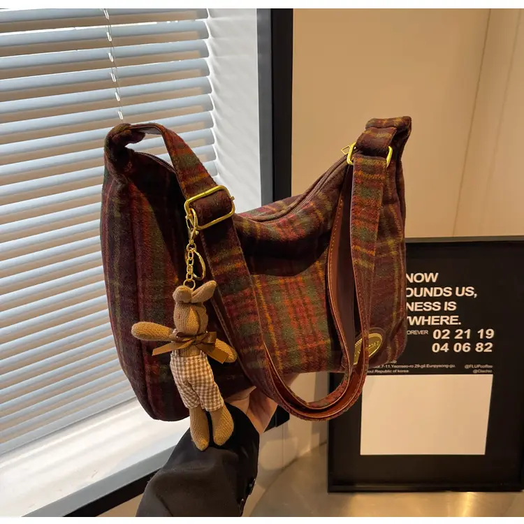 Women's Woolen Shoulder Bag 2023 New Style — feature 25