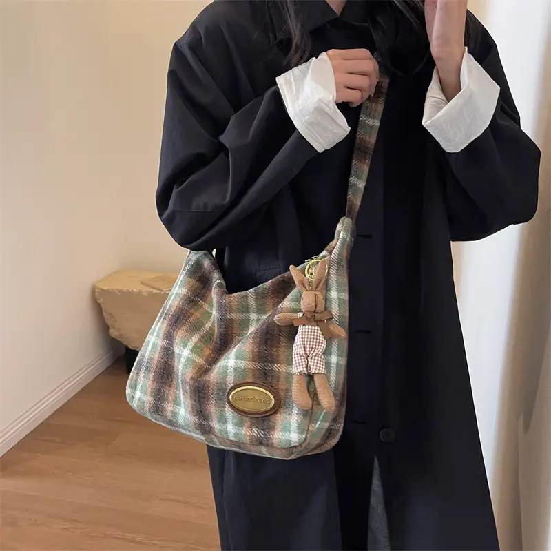 Women's Woolen Shoulder Bag 2023 New Style - Image 2