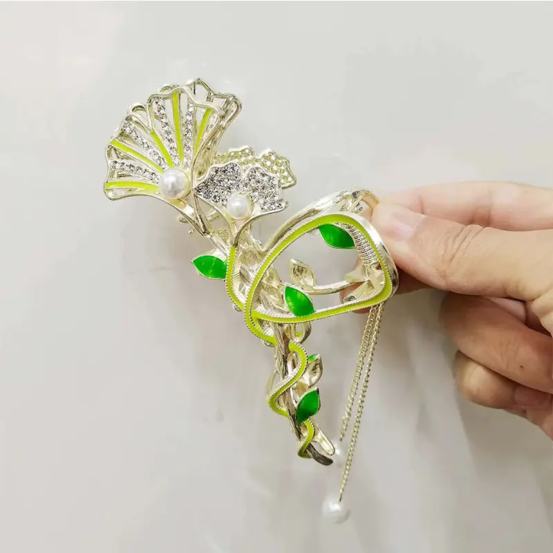 Gold Pearl Tassel Hairpin with Green Emerald Clips