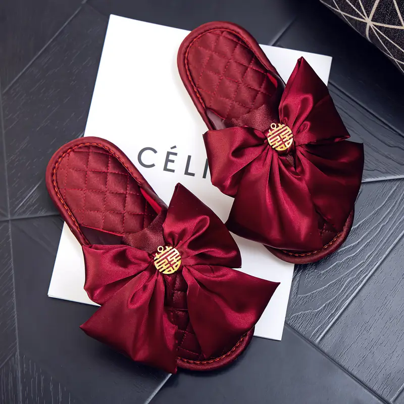 Cotton slippers winter warm wedding slippers wedding festive men's and women's home bright red factory direct one-piece delivery