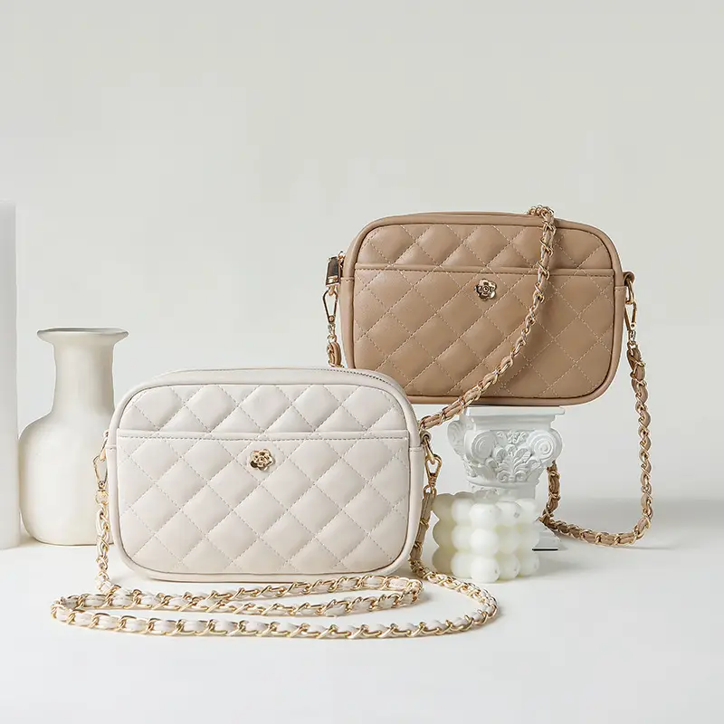 Trendy Women's Quilted Chain Bag Set White & Beige - Image 4