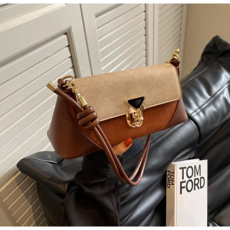 Women's Black Leather Shoulder Bag with Gold Clasp — feature 16