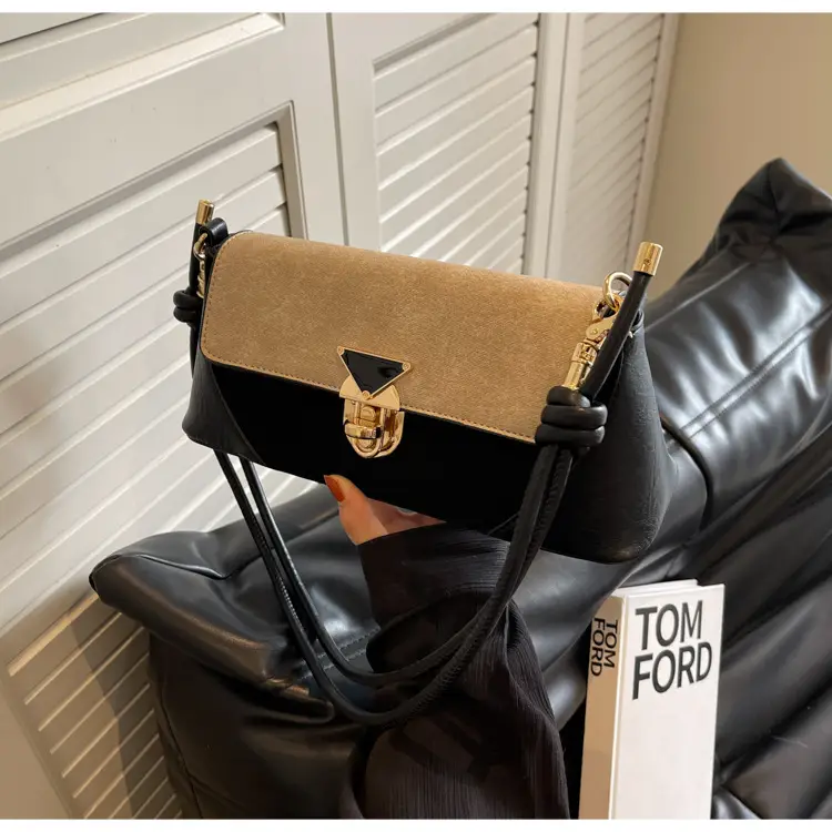 Women's Black Leather Shoulder Bag with Gold Clasp — feature 19