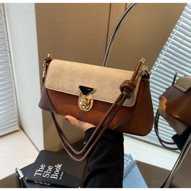 Women's Black Leather Shoulder Bag with Gold Clasp — feature 22