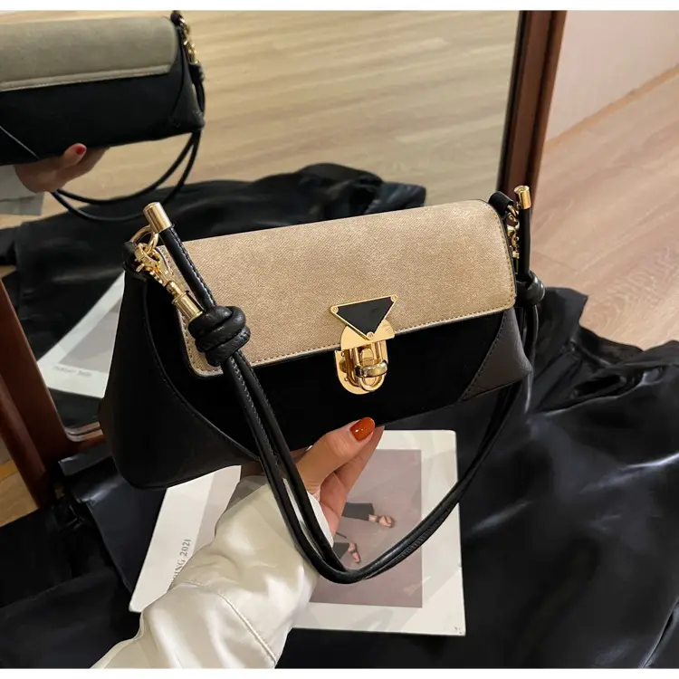 Women's Black Leather Shoulder Bag with Gold Clasp — feature 25
