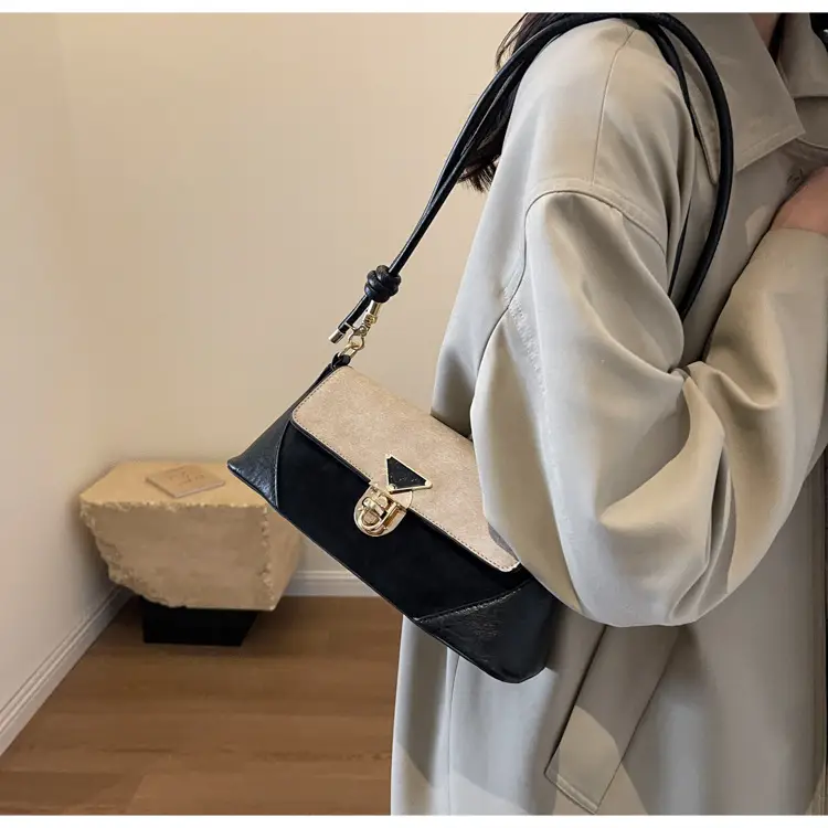 Women's Black Leather Shoulder Bag with Gold Clasp — feature 39