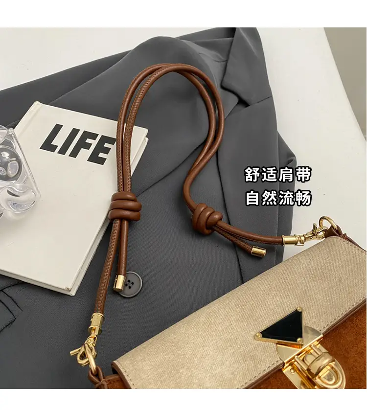 Women's Black Leather Shoulder Bag with Gold Clasp — feature 4