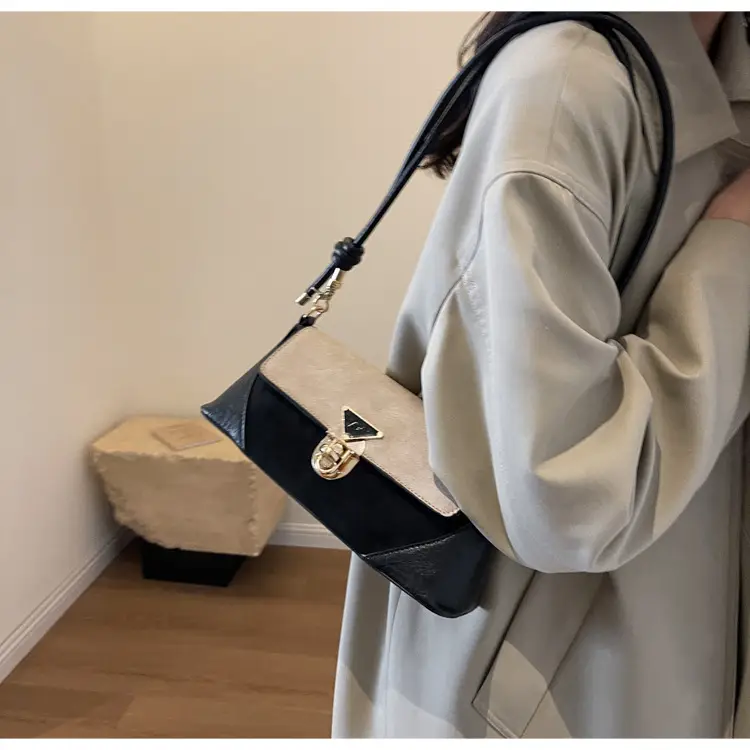 Women's Black Leather Shoulder Bag with Gold Clasp — feature 40