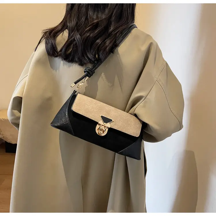 Women's Black Leather Shoulder Bag with Gold Clasp — feature 43