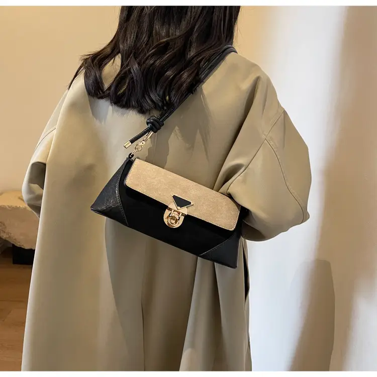 Women's Black Leather Shoulder Bag with Gold Clasp — feature 44