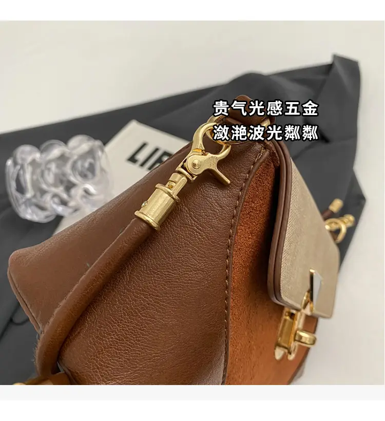 Women's Black Leather Shoulder Bag with Gold Clasp — feature 5