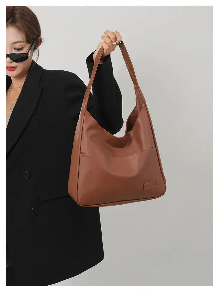 Women's Retro Shoulder Bag Brown Large Capacity 2023 — feature 17