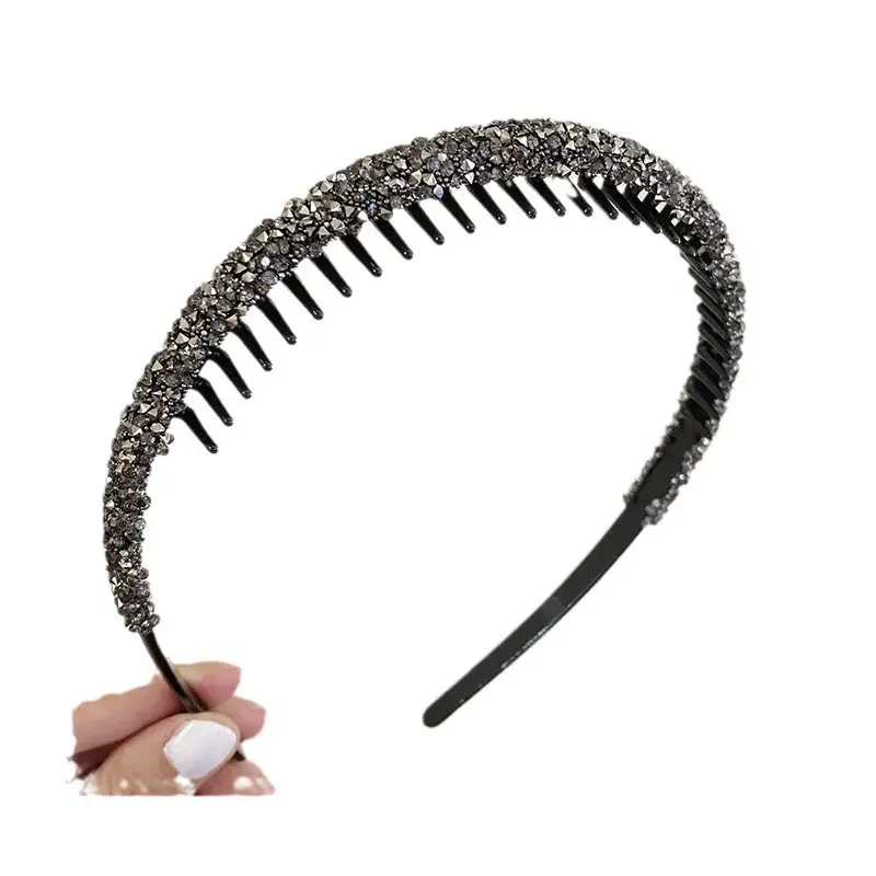 Broken Hair Finish Diamond Hairband for Women - Image 9