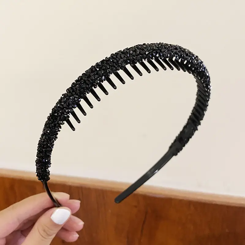 Broken Hair Finish Diamond Hairband for Women - Image 2