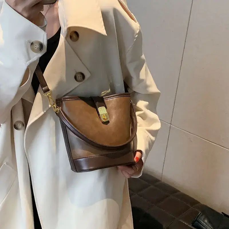 Women Retro Brown Crossbody Bag 2023 - Image 8