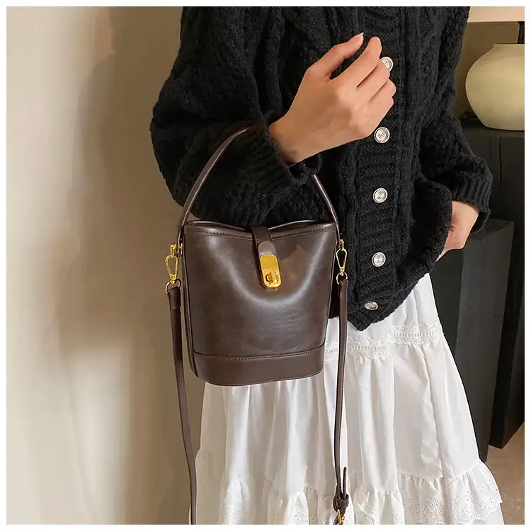 Women Retro Brown Crossbody Bag 2023 — feature 27