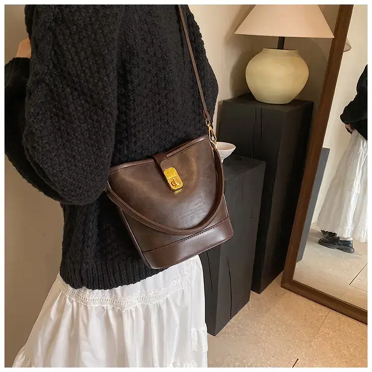 Women Retro Brown Crossbody Bag 2023 — feature 28