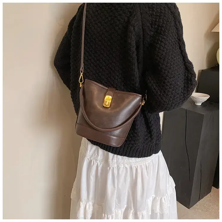 Women Retro Brown Crossbody Bag 2023 — feature 29