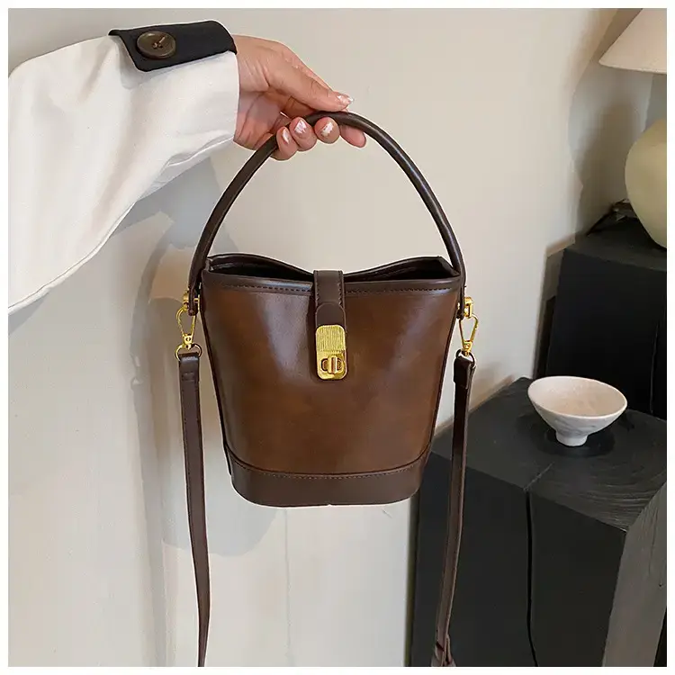 Women Retro Brown Crossbody Bag 2023 — feature 32
