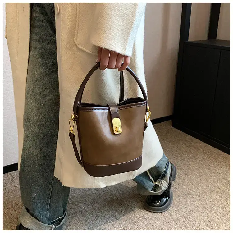 Women Retro Brown Crossbody Bag 2023 — feature 40