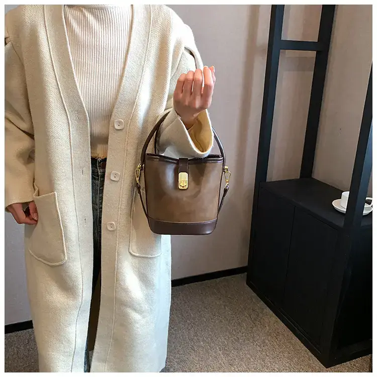 Women Retro Brown Crossbody Bag 2023 — feature 41