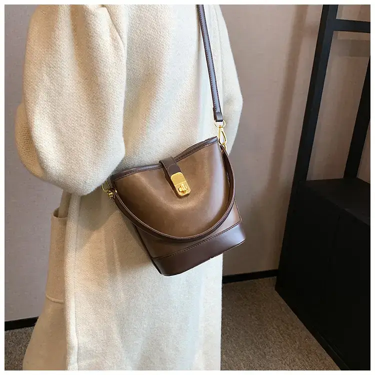 Women Retro Brown Crossbody Bag 2023 — feature 42