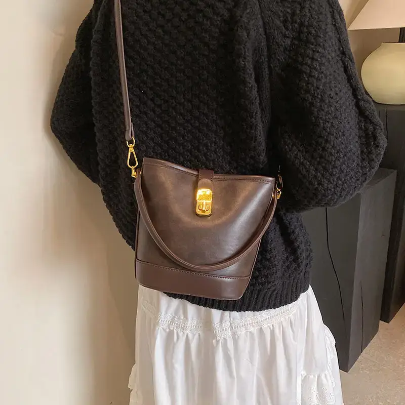 Women Retro Brown Crossbody Bag 2023 - Image 2
