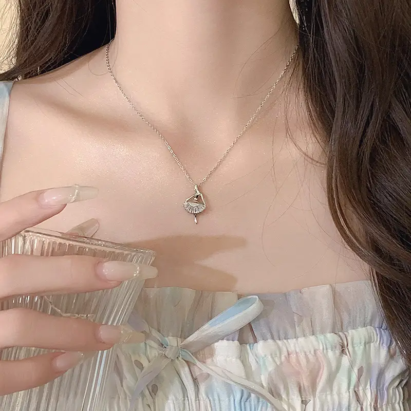 Women's Light Luxury Pearl Clavicle Necklace Niche Design - Image 103