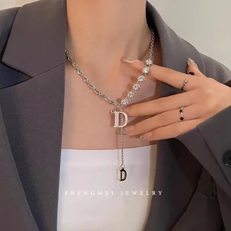 Women's Light Luxury Pearl Clavicle Necklace Niche Design - Image 23