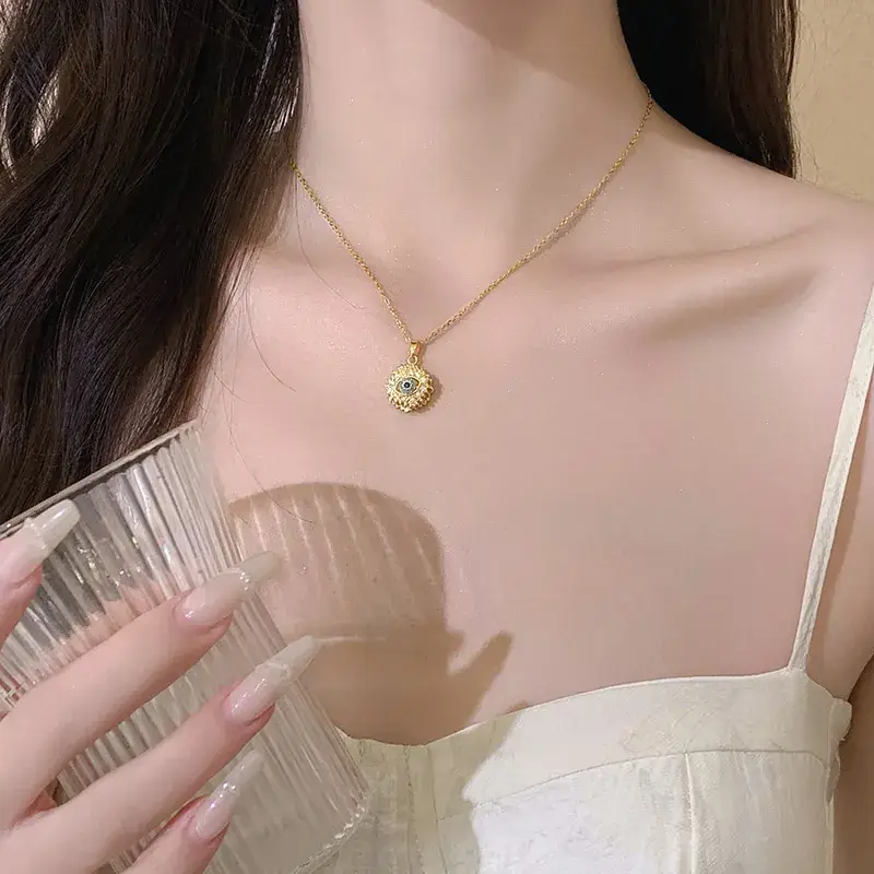 Women's Light Luxury Pearl Clavicle Necklace Niche Design - Image 235