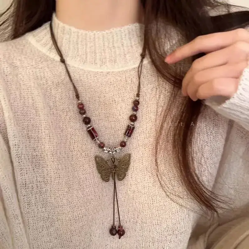 Women's Light Luxury Pearl Clavicle Necklace Niche Design - Image 7