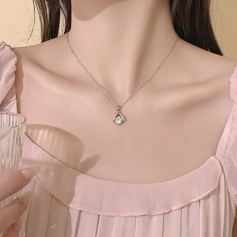 Women's Light Luxury Pearl Clavicle Necklace Niche Design - Image 88
