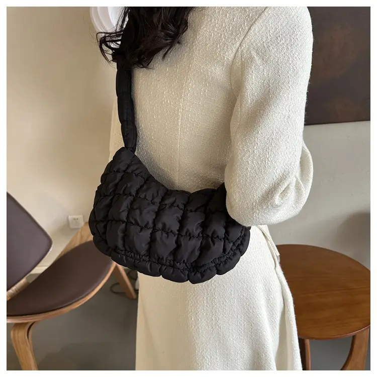 Black Quilted Shoulder Bag for Women 2023 Winter — feature 12