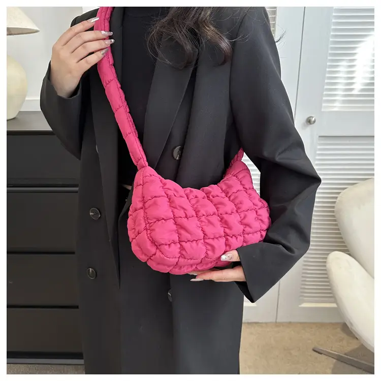 Black Quilted Shoulder Bag for Women 2023 Winter — feature 16