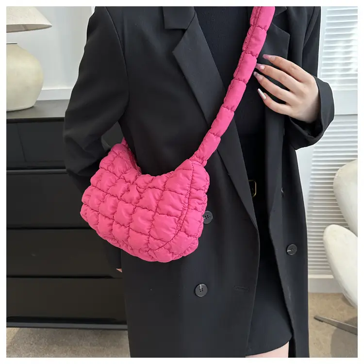Black Quilted Shoulder Bag for Women 2023 Winter — feature 17
