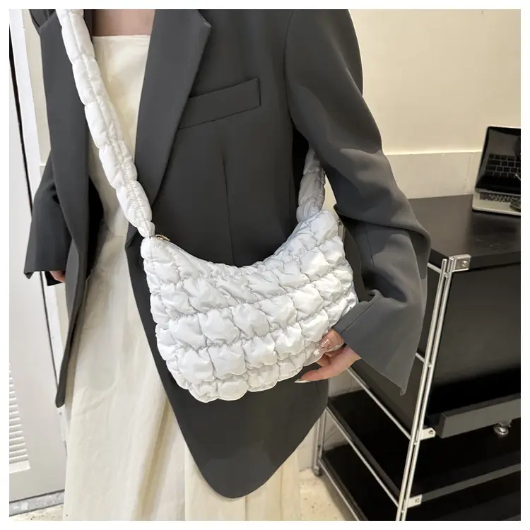 Black Quilted Shoulder Bag for Women 2023 Winter — feature 21