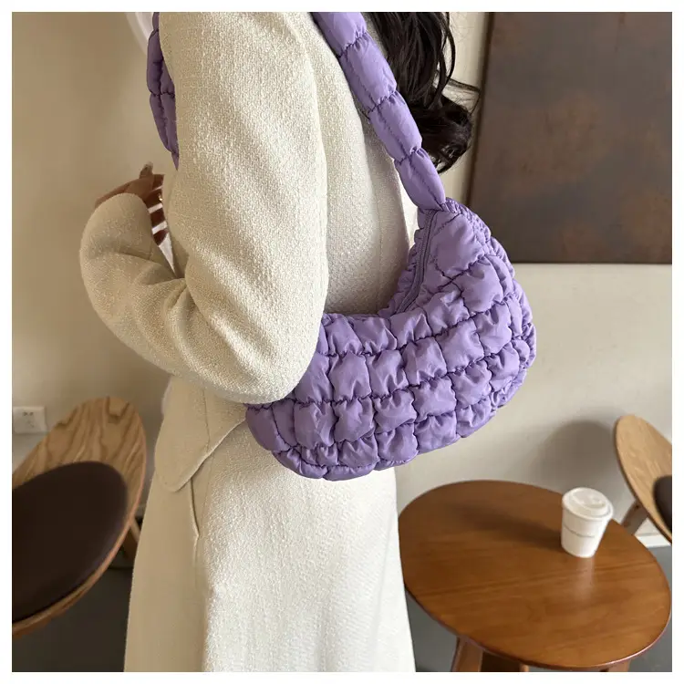Black Quilted Shoulder Bag for Women 2023 Winter — feature 8