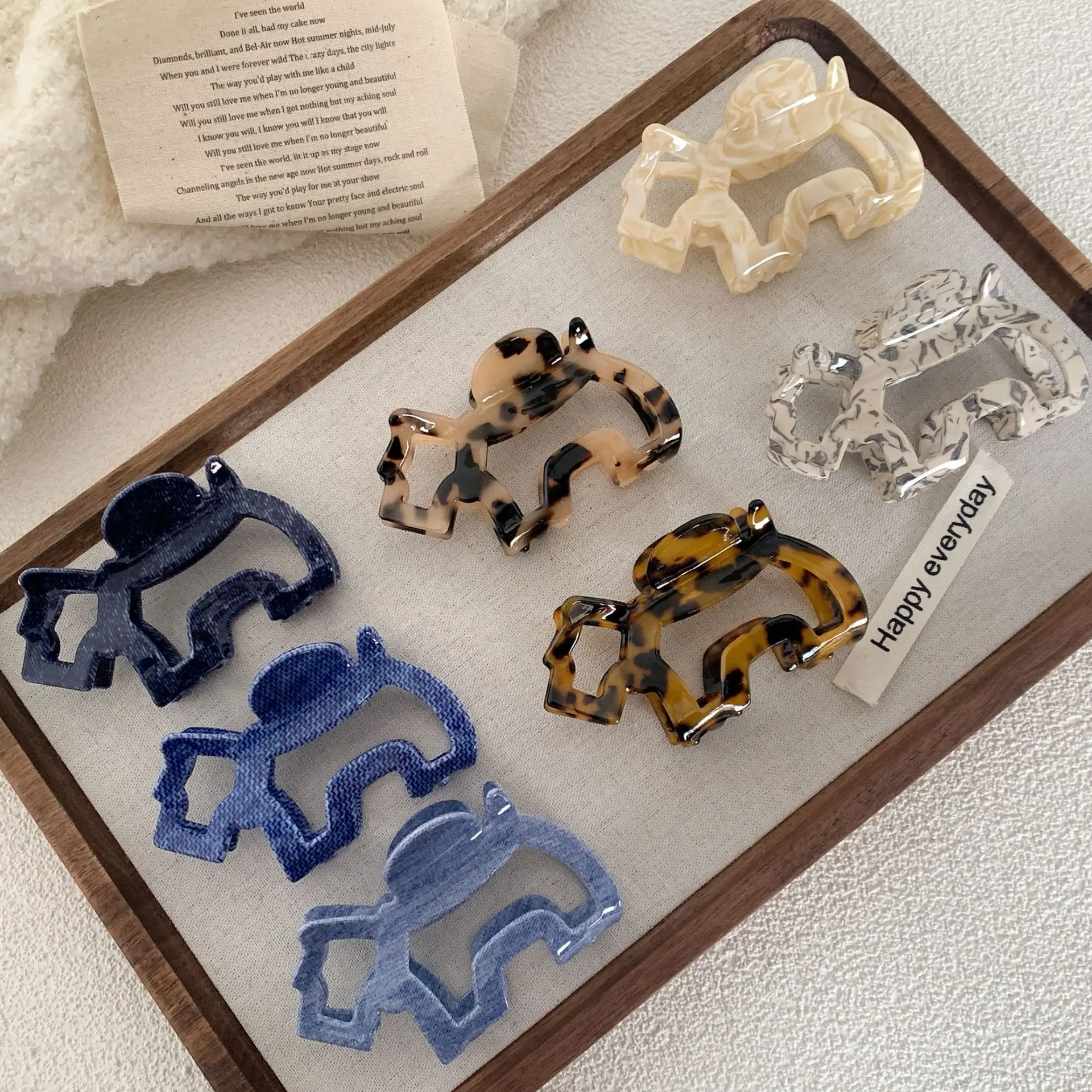 Blue Glitter Dog Hair Clip for Girls — feature 14