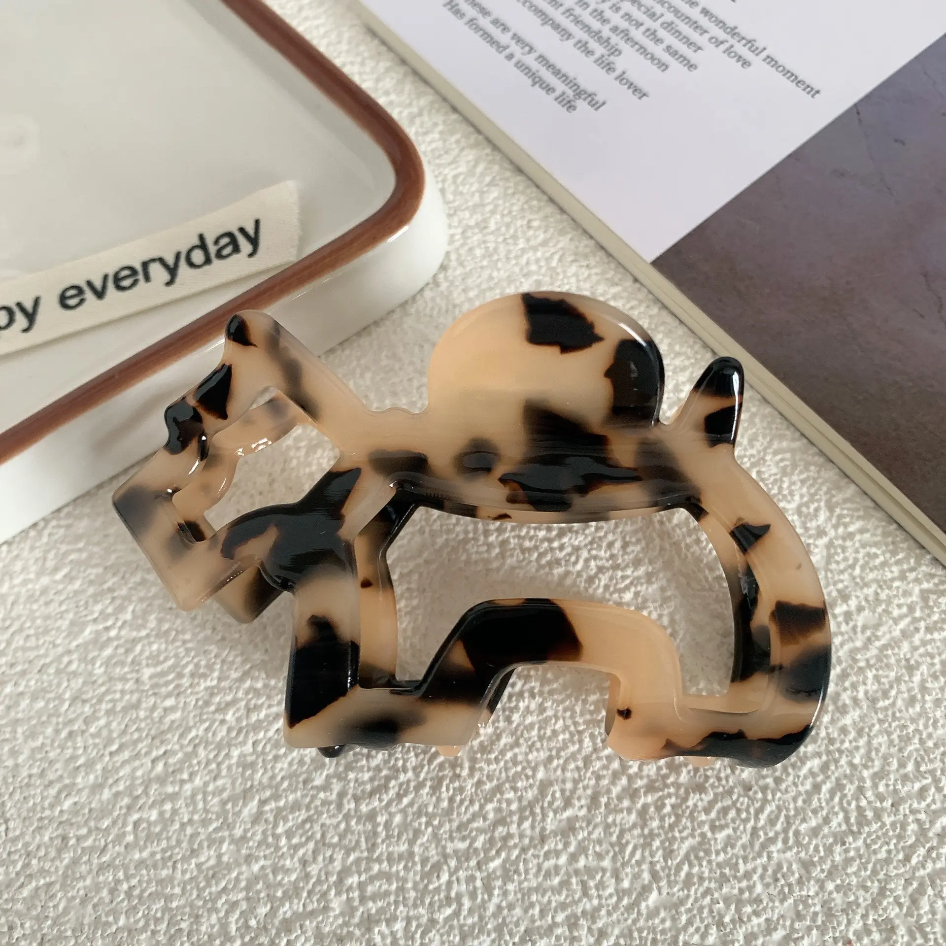 Blue Glitter Dog Hair Clip for Girls - Image 4