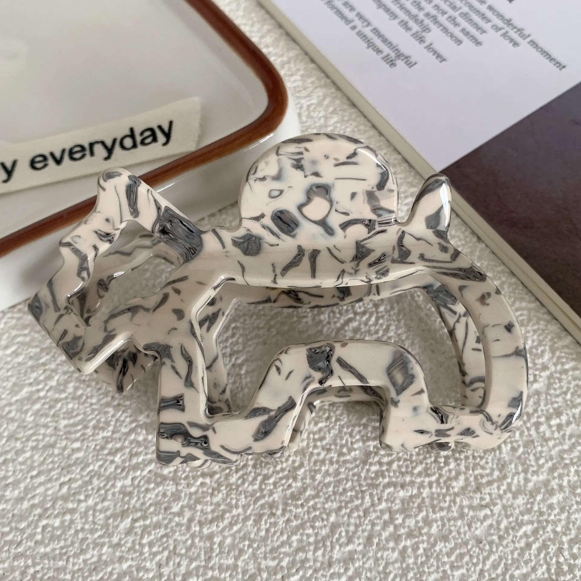 Blue Glitter Dog Hair Clip for Girls - Image 7