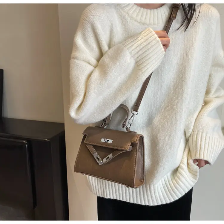 Women Shoulder Messenger Bag Brown Leather 2023 — feature 16