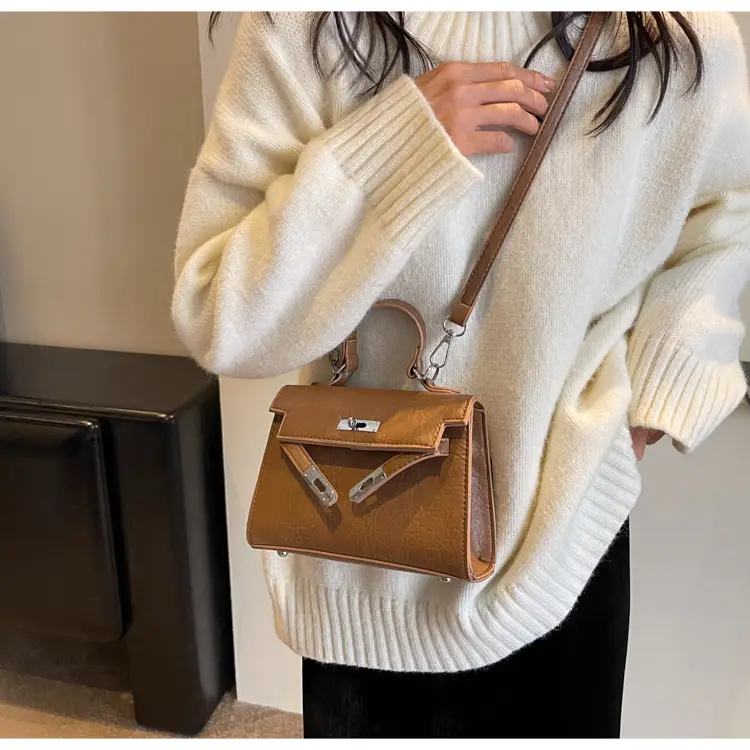 Women Shoulder Messenger Bag Brown Leather 2023 — feature 19