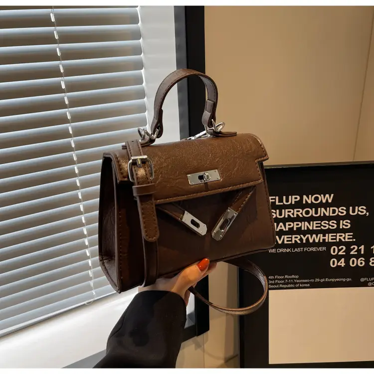 Women Shoulder Messenger Bag Brown Leather 2023 — feature 21