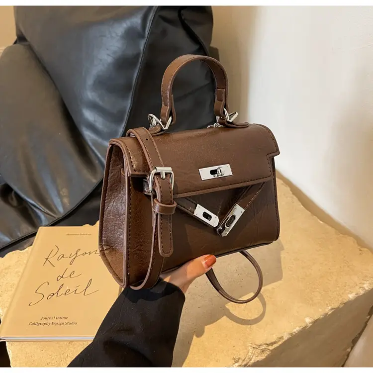 Women Shoulder Messenger Bag Brown Leather 2023 — feature 23