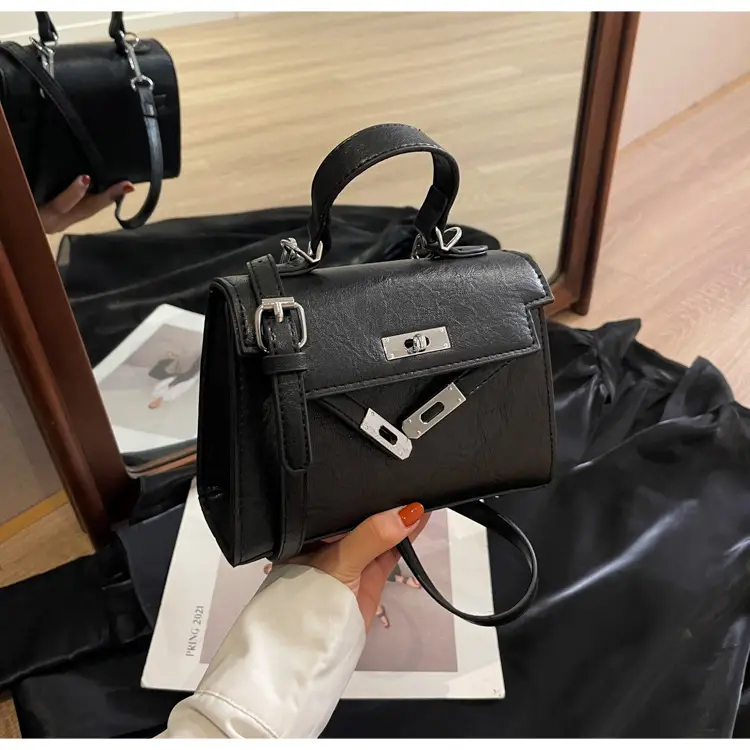 Women Shoulder Messenger Bag Brown Leather 2023 — feature 24
