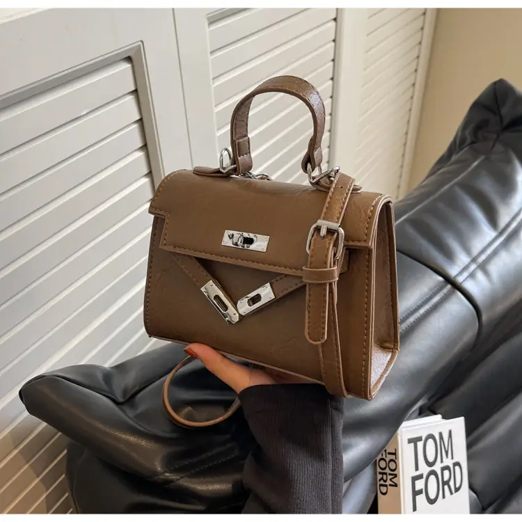 Women Shoulder Messenger Bag Brown Leather 2023 — feature 27