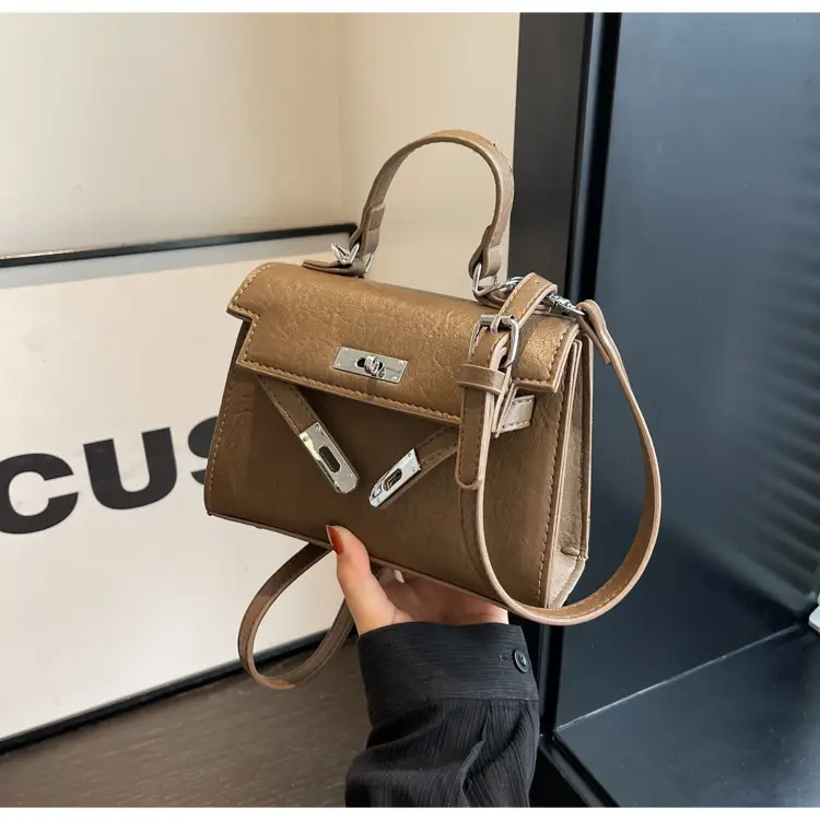 Women Shoulder Messenger Bag Brown Leather 2023 — feature 28