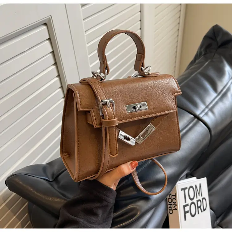 Women Shoulder Messenger Bag Brown Leather 2023 — feature 30